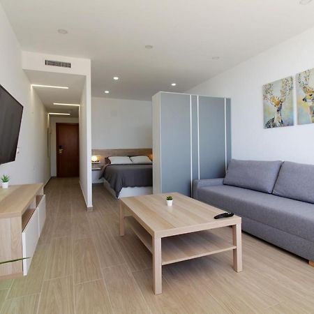 Apartamento Las Palmeras Apartment Fuengirola Bagian luar foto